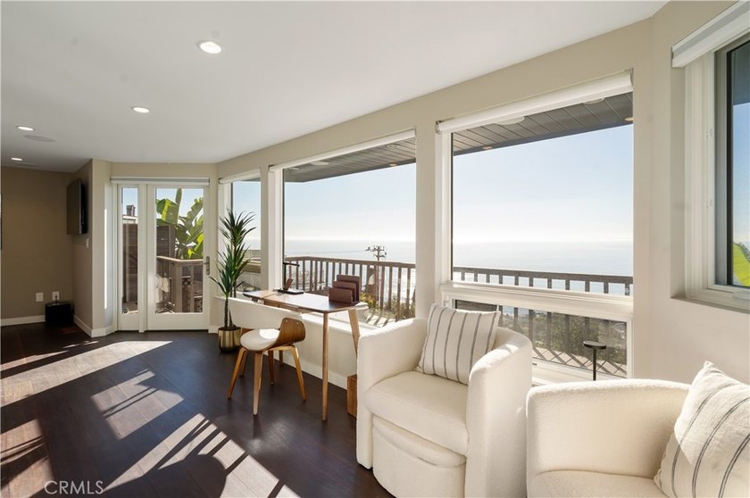Fully Furnished Rental with Breathtaking Panoramic Coastline and - photo 30