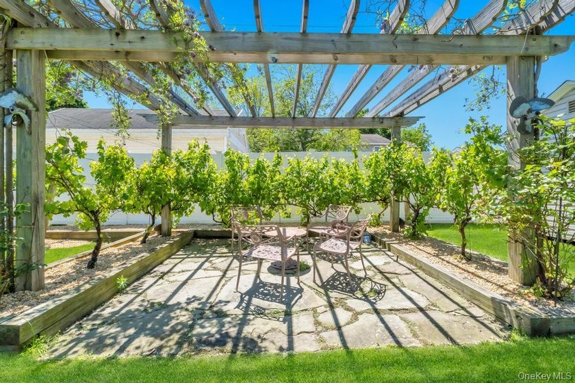 Welcome Home To This Breathtaking 1890 Colonial In The Heart Of - photo 34
