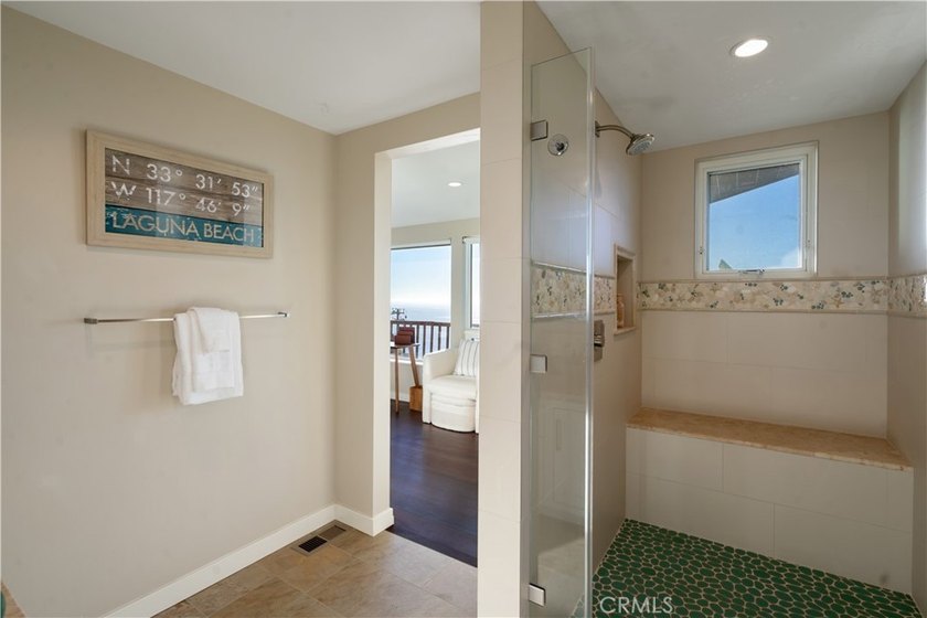 Fully Furnished Rental with Breathtaking Panoramic Coastline and - photo 34