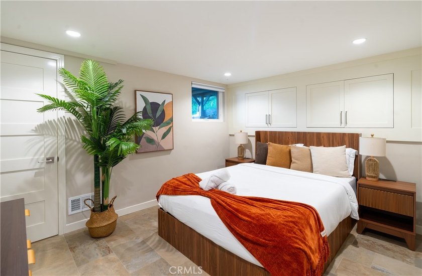 Fully Furnished Rental with Breathtaking Panoramic Coastline and - photo 36