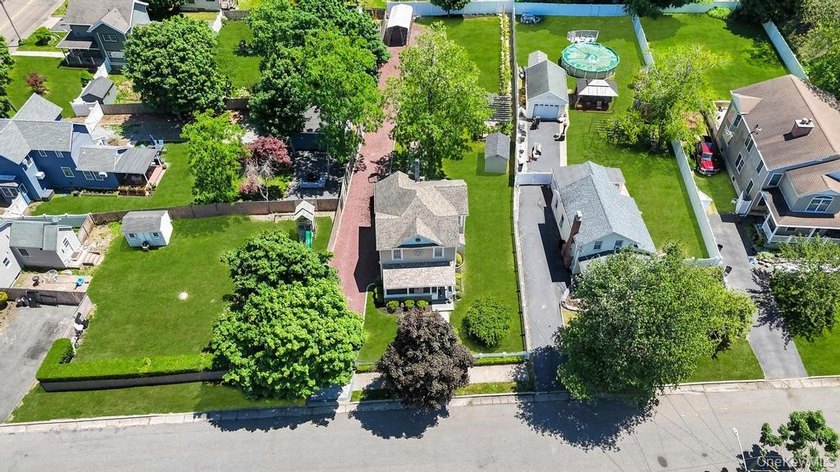 Welcome Home To This Breathtaking 1890 Colonial In The Heart Of - photo 38