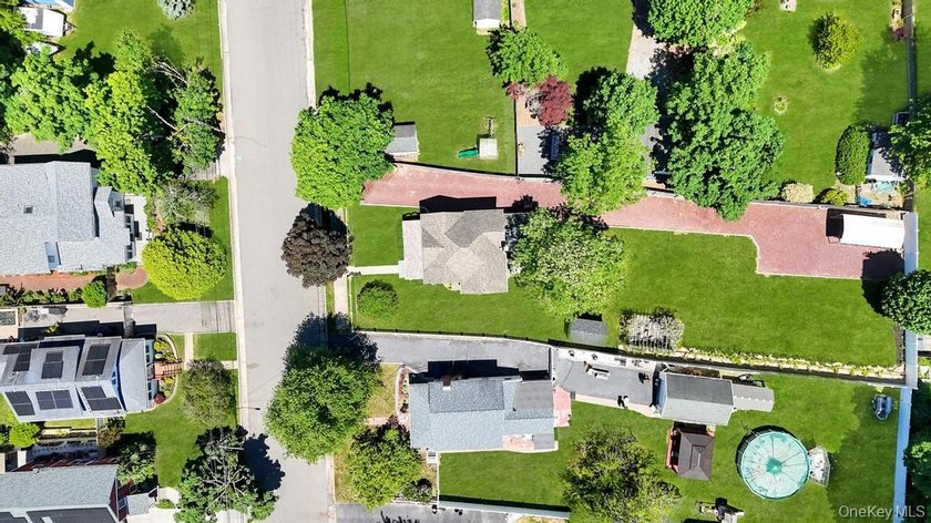 Welcome Home To This Breathtaking 1890 Colonial In The Heart Of - photo 39