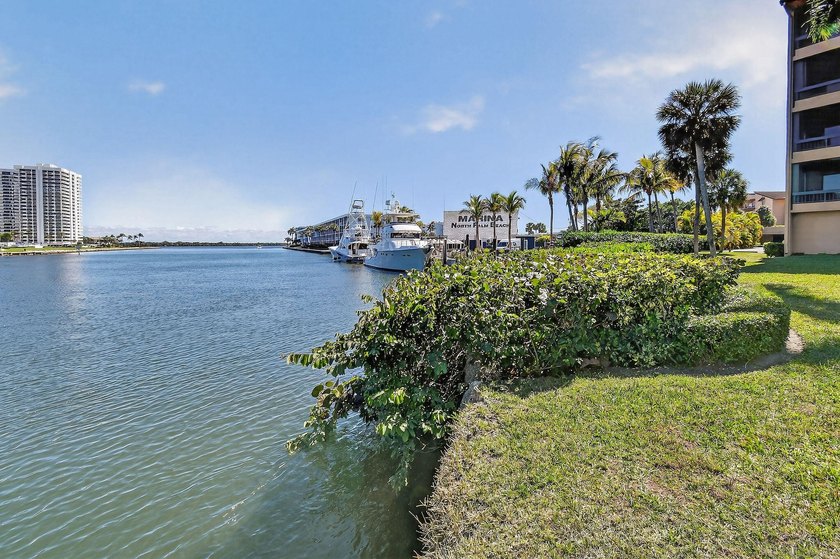 Premier Location overlooking the Intracoastal! This Top-Floor - photo 41