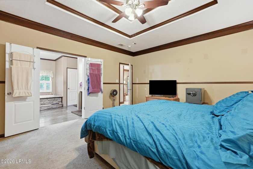 One of the most impeccably maintained and thoughtfully updated - photo 21