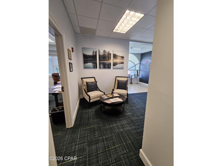 VERY LARGE PRICE REDUCTION. This property is the perfect spot - photo 26