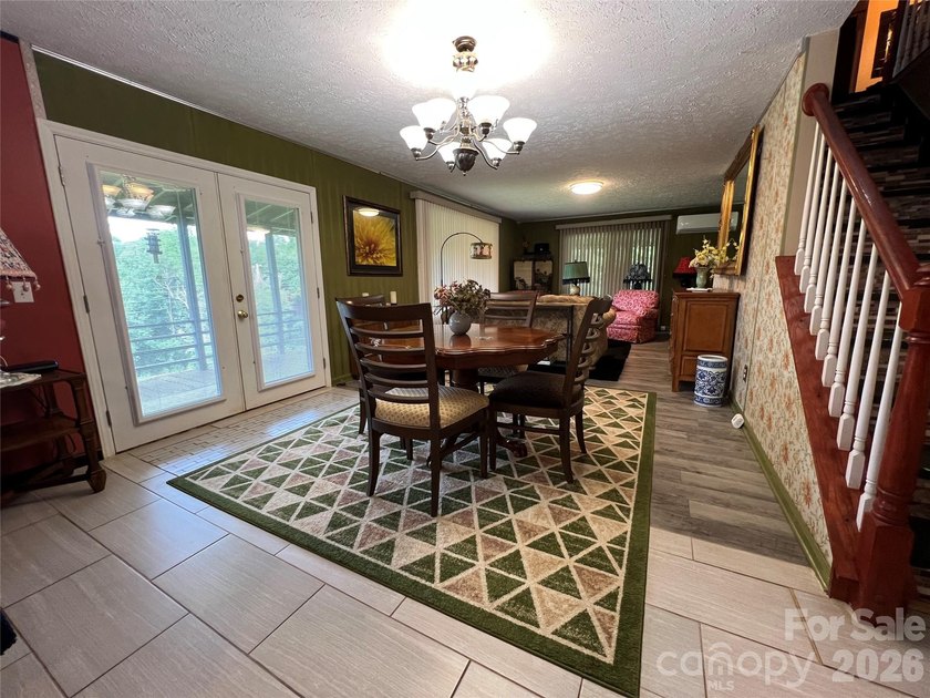 Looking for a big home with lots of space and storage? Here it - photo 11