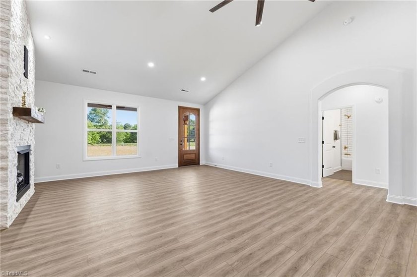 BUILDER IS OFFERING $5,000 TOWARDS THE BUYERS CLOSING COST WITH - photo 11