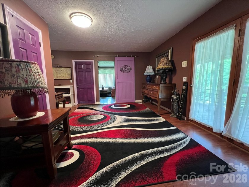 Looking for a big home with lots of space and storage? Here it - photo 14