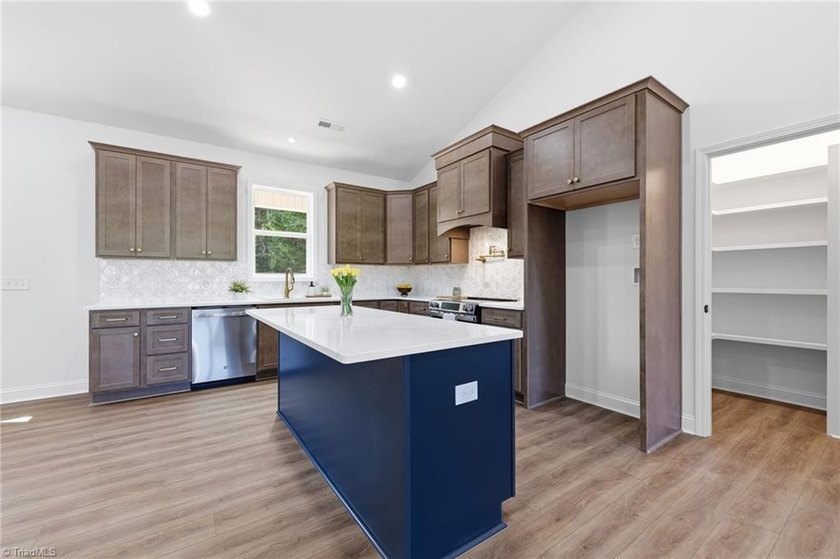 BUILDER IS OFFERING $5,000 TOWARDS THE BUYERS CLOSING COST WITH - photo 17