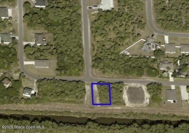 This lot offers a rare find with no NOA requirements and - photo 6