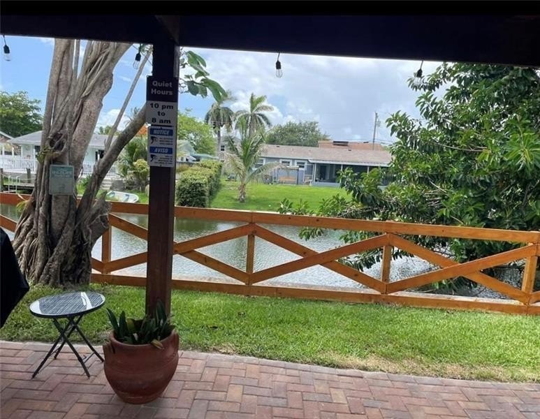 Welcome to Paradise. This beautiful waterfront home has an - photo 28