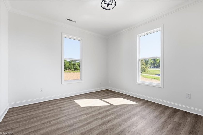 BUILDER IS OFFERING $5,000 TOWARDS THE BUYERS CLOSING COST WITH - photo 31