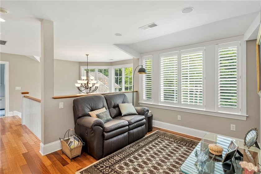Perched on a private 2-acre waterfront lot in sought-after Plum - photo 37