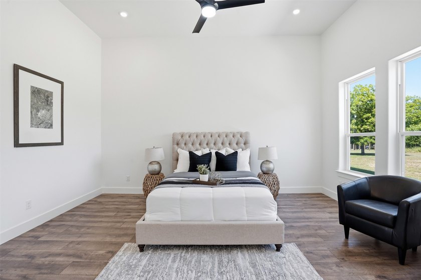 Discover the perfect blend of modern design, flexible living - photo 8