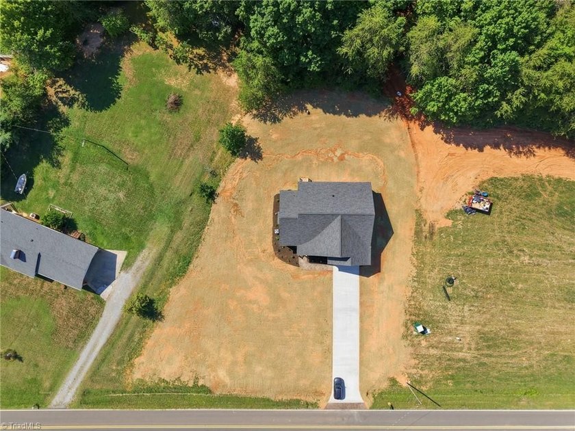BUILDER IS OFFERING $5,000 TOWARDS THE BUYERS CLOSING COST WITH - photo 42