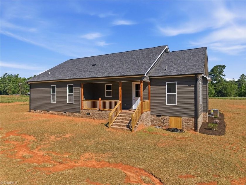 BUILDER IS OFFERING $5,000 TOWARDS THE BUYERS CLOSING COST WITH - photo 43