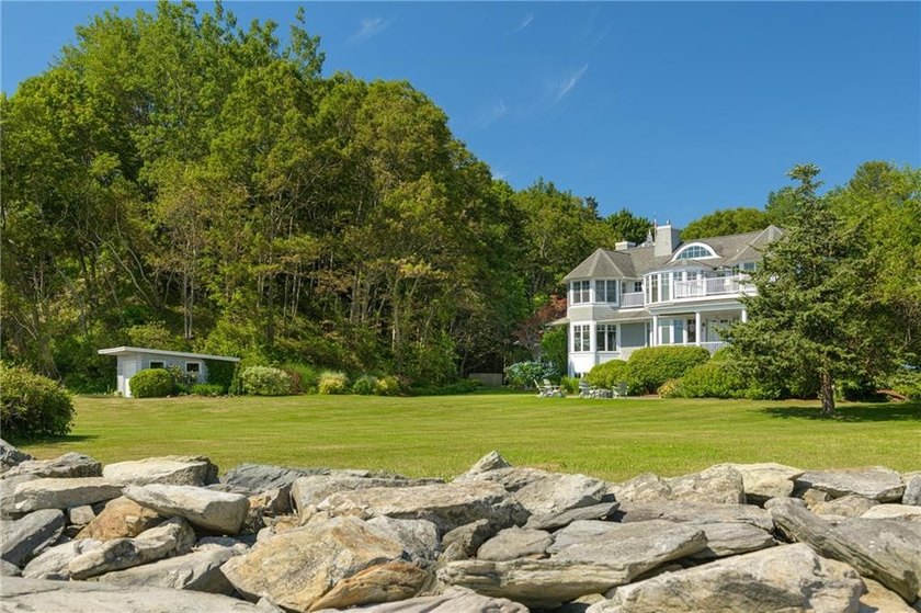 Perched on a private 2-acre waterfront lot in sought-after Plum - photo 44
