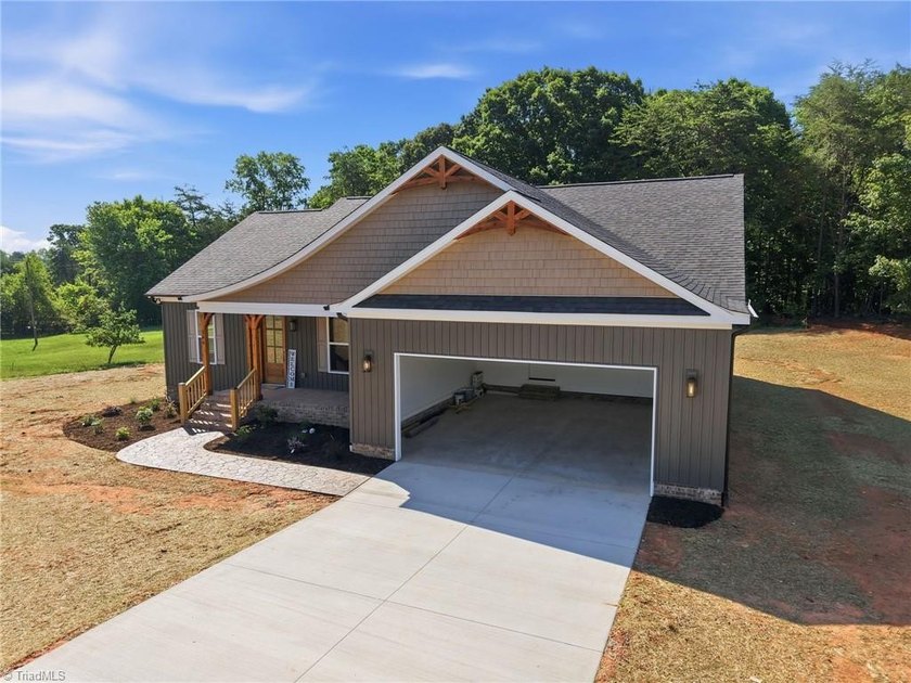 BUILDER IS OFFERING $5,000 TOWARDS THE BUYERS CLOSING COST WITH - photo 45