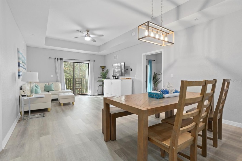 Under contract-accepting backup offers. Welcome to this - photo 8