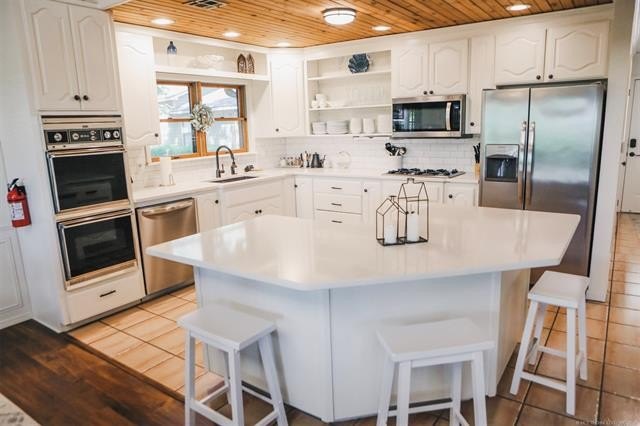 Experience the ultimate lakefront retreat on beautiful Fort - photo 11