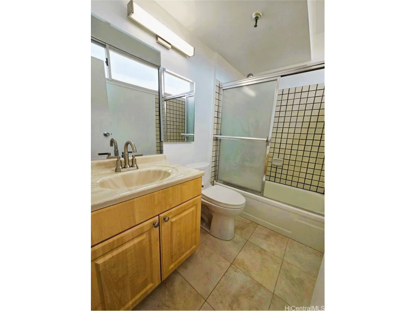 Welcome to Ocean Vista Apartments! This well-maintained - photo 12