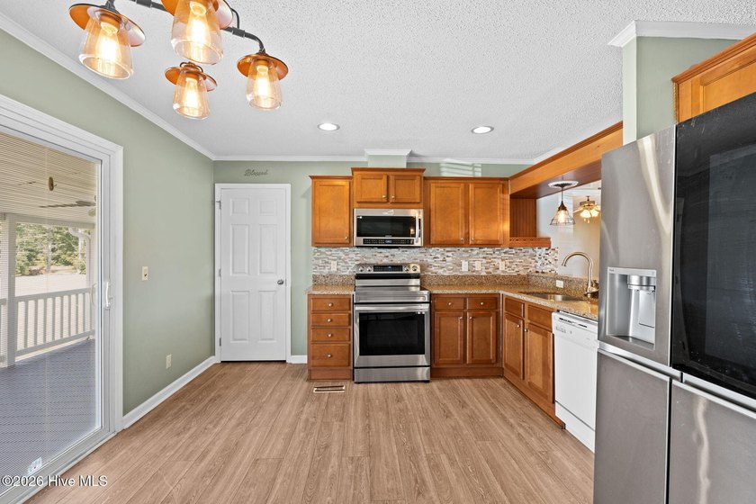 Enjoy the freedom of country living with this 3 bedroom, 2 bath - photo 13