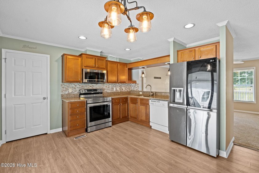 Enjoy the freedom of country living with this 3 bedroom, 2 bath - photo 14