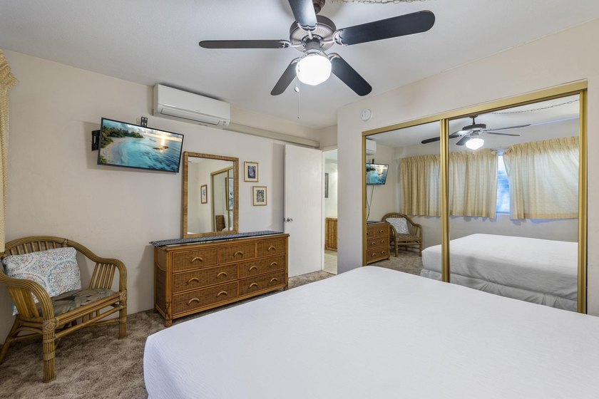 Across from Kamaole II Beach Park, in the heart of South Kihei - photo 16