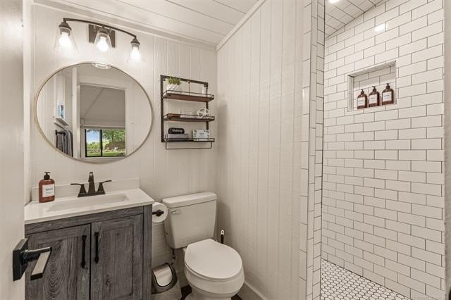 Experience the ultimate lakefront retreat on beautiful Fort - photo 19