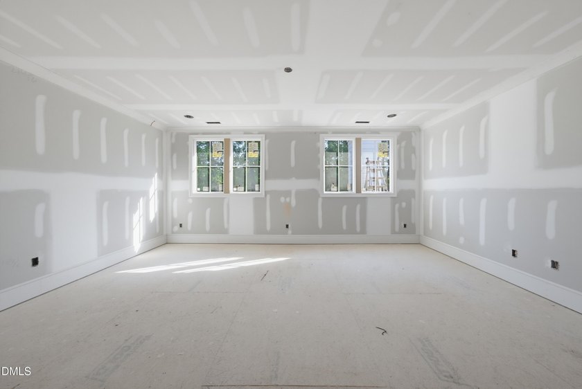 Crafted by Wagoner Homes, this extraordinary 5,032-square-foot - photo 19
