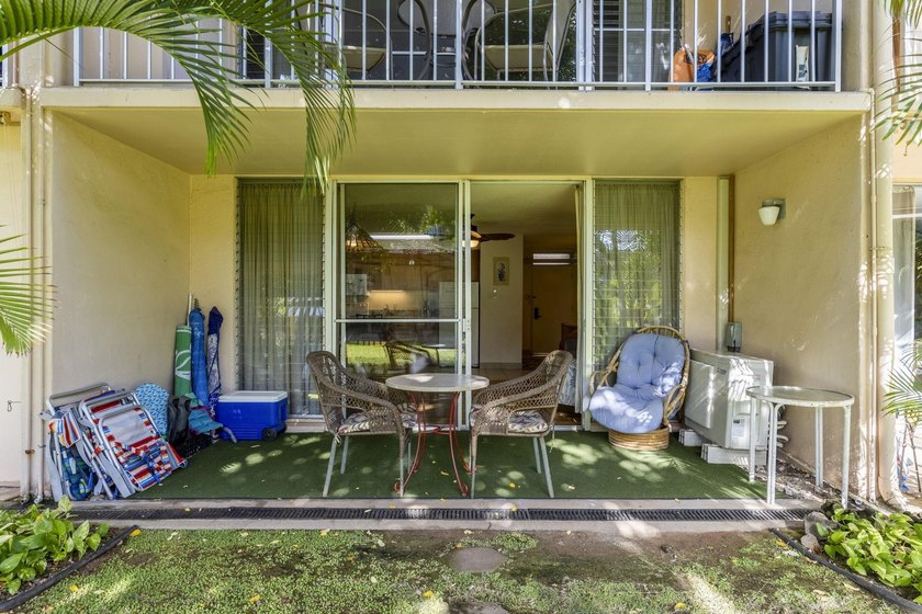 Across from Kamaole II Beach Park, in the heart of South Kihei - photo 23