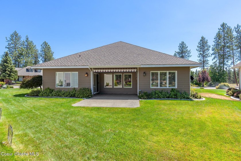 True single level living in this lovely zero-entry home in the - photo 25