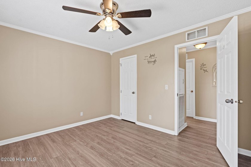Enjoy the freedom of country living with this 3 bedroom, 2 bath - photo 25