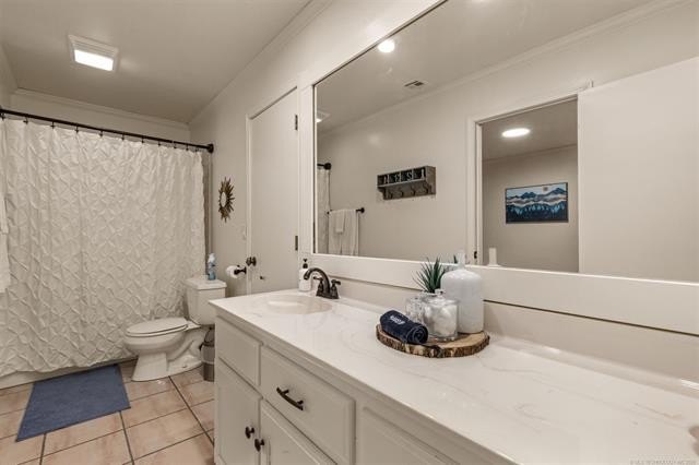Experience the ultimate lakefront retreat on beautiful Fort - photo 30