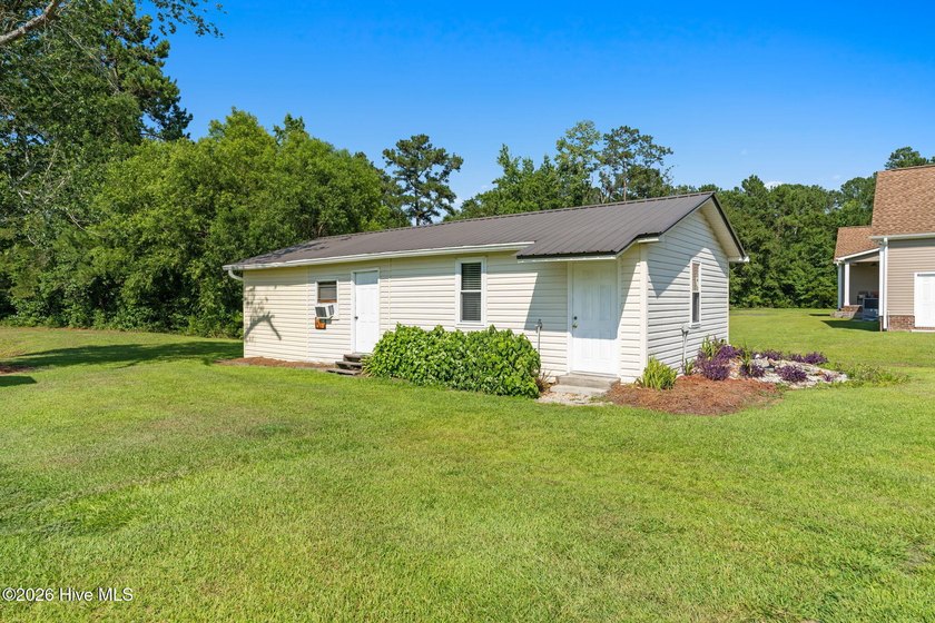 Enjoy the freedom of country living with this 3 bedroom, 2 bath - photo 34