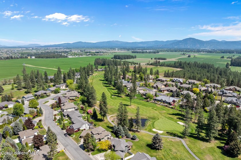 True single level living in this lovely zero-entry home in the - photo 35