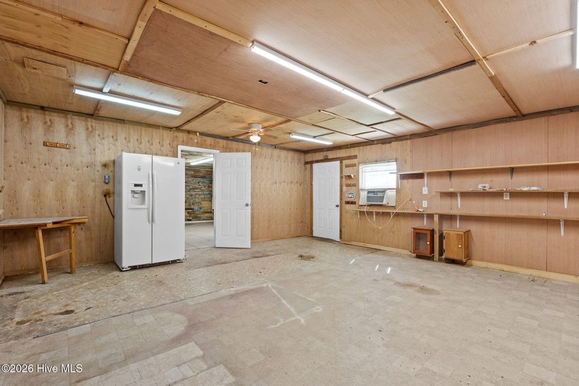 Enjoy the freedom of country living with this 3 bedroom, 2 bath - photo 39