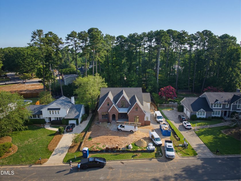 Crafted by Wagoner Homes, this extraordinary 5,032-square-foot - photo 39