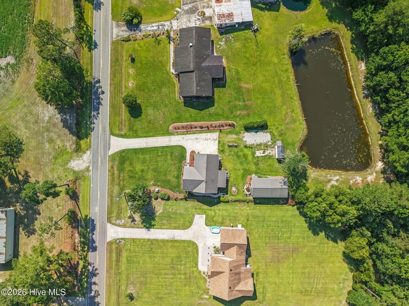 Enjoy the freedom of country living with this 3 bedroom, 2 bath - photo 48