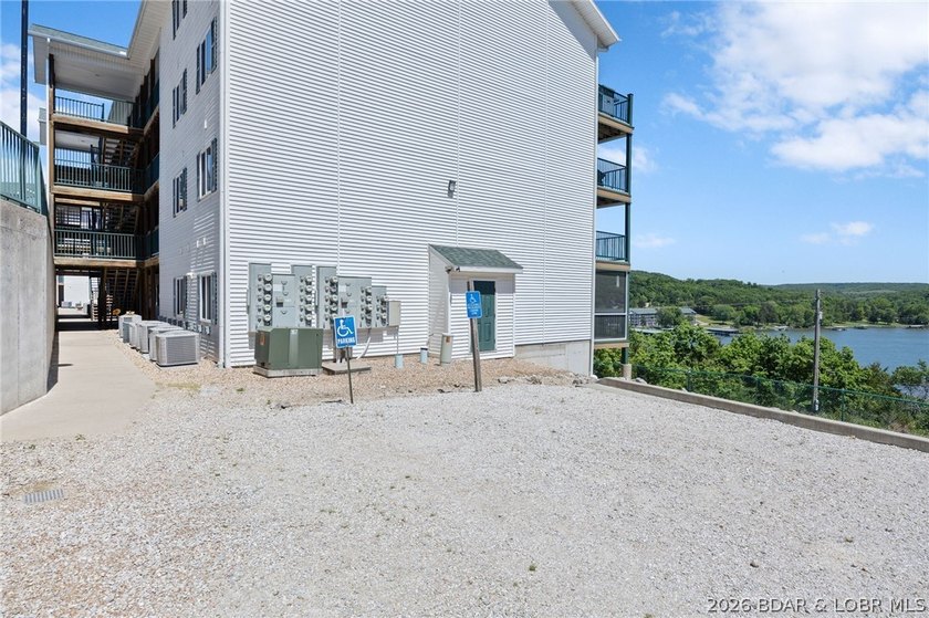 MOTIVATED SELLERS!!! Experience lakefront living at its finest - photo 23
