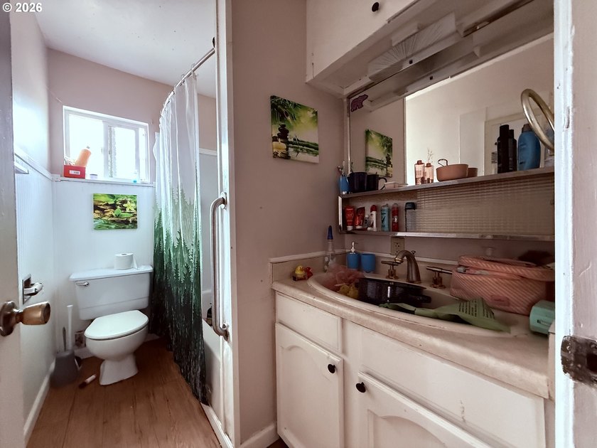 Rare Brookings Investment Opportunity! Two detached homes on one - photo 27