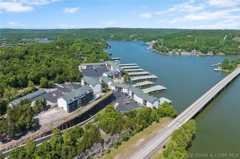 MOTIVATED SELLERS!!! Experience lakefront living at its finest - photo 36