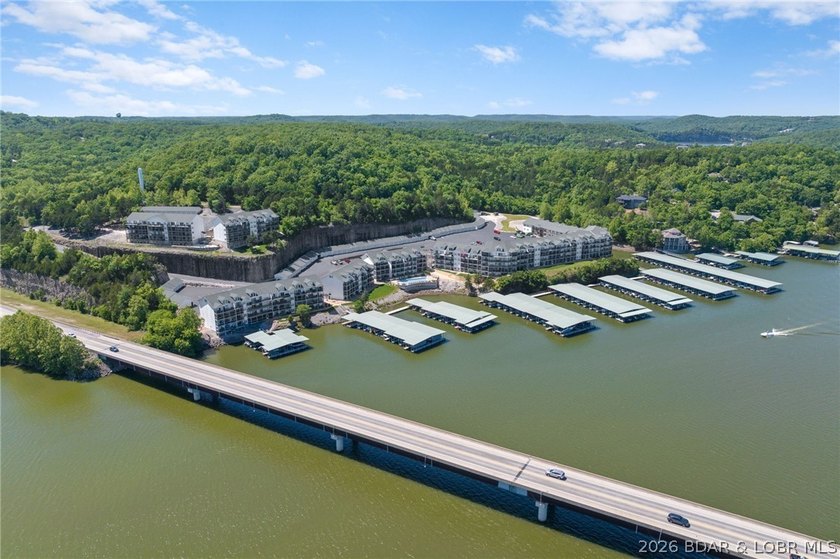 MOTIVATED SELLERS!!! Experience lakefront living at its finest - photo 39