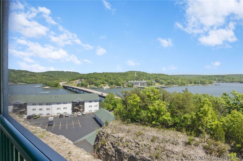 MOTIVATED SELLERS!!! Experience lakefront living at its finest - photo 41