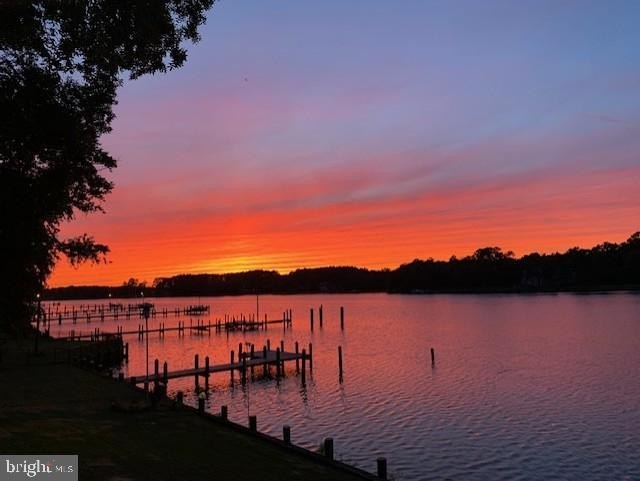Stunning Riverfront Retreat - Breathtaking Water Views from - photo 48