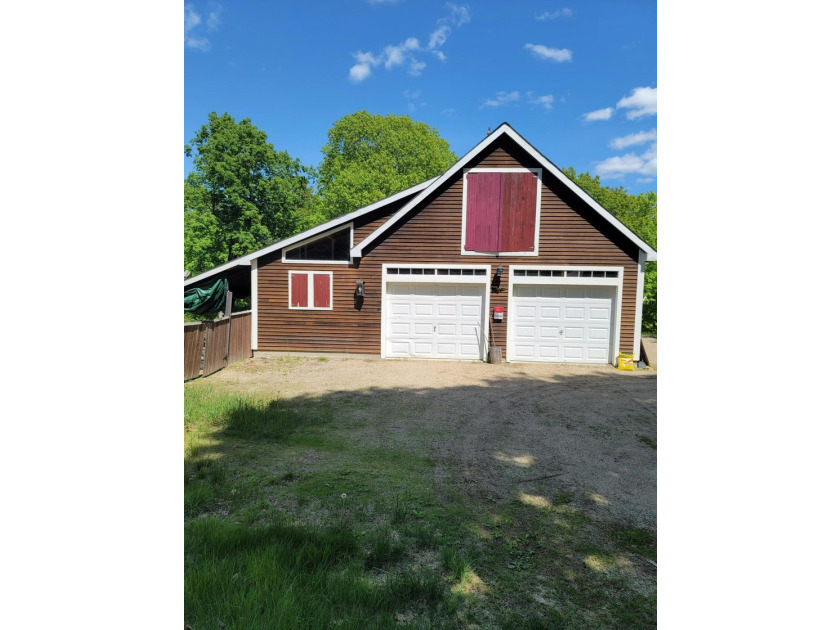 Charming Circa-1798 Farmhouse on 5 Picturesque Acres Step back - photo 2