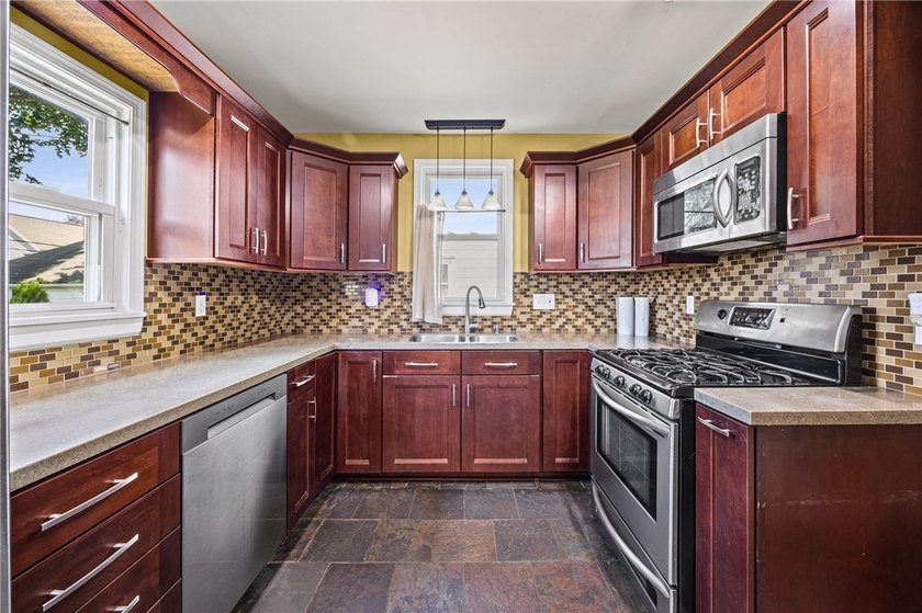 WELCOME to 24 Martinot Ave, where CLASSIC CHARM &amp; CHARACTER meet - photo 18