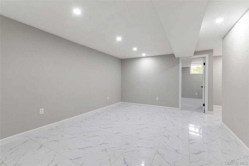 Welcome to 3321 Fish Avenue, Bronx, NY! This beautifully - photo 18