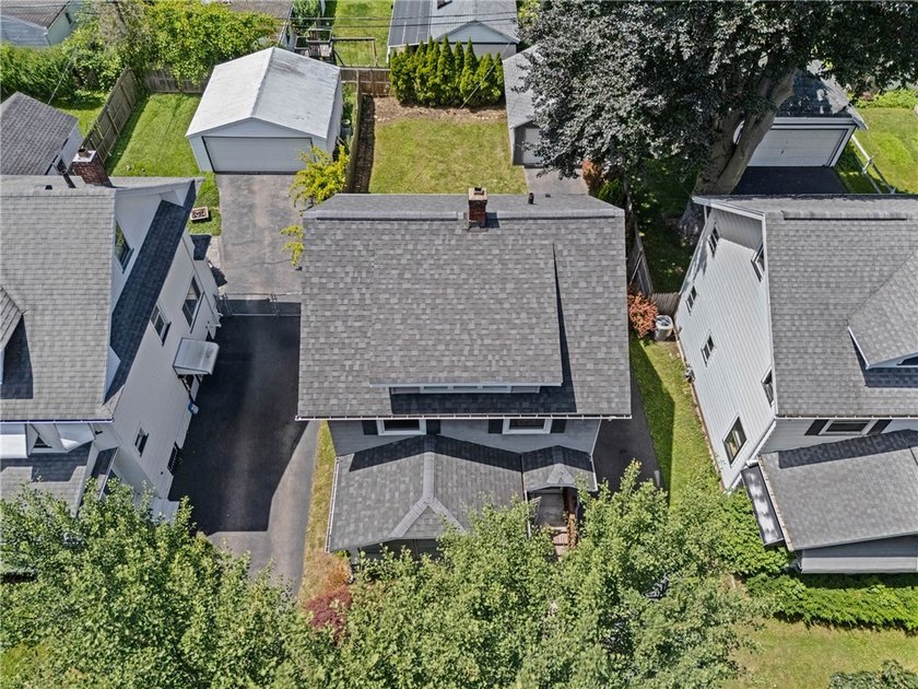 WELCOME to 24 Martinot Ave, where CLASSIC CHARM &amp; CHARACTER meet - photo 42