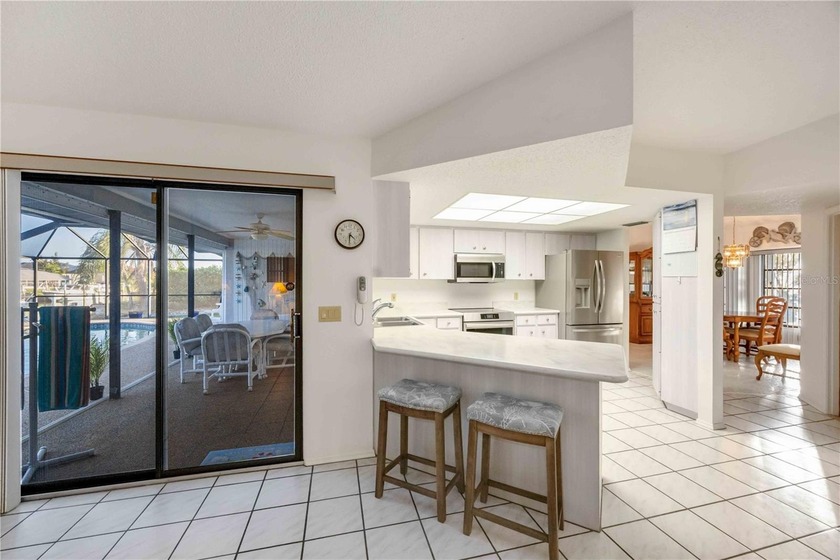 SAILBOAT LOT!! NO BRIDGES!! This canal home with seawall and - photo 4